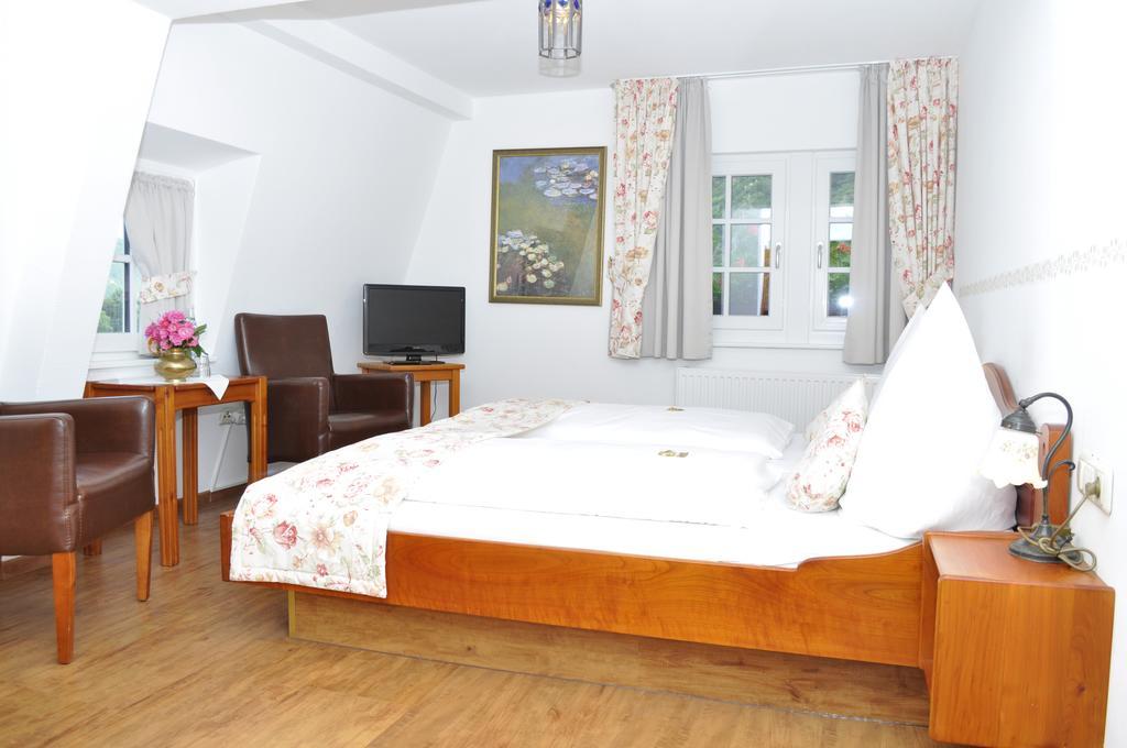 Altes Zollhaus Bed & Breakfast Beilstein  Bagian luar foto
