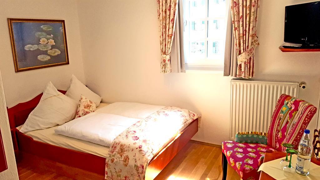 Altes Zollhaus Bed & Breakfast Beilstein  Bagian luar foto