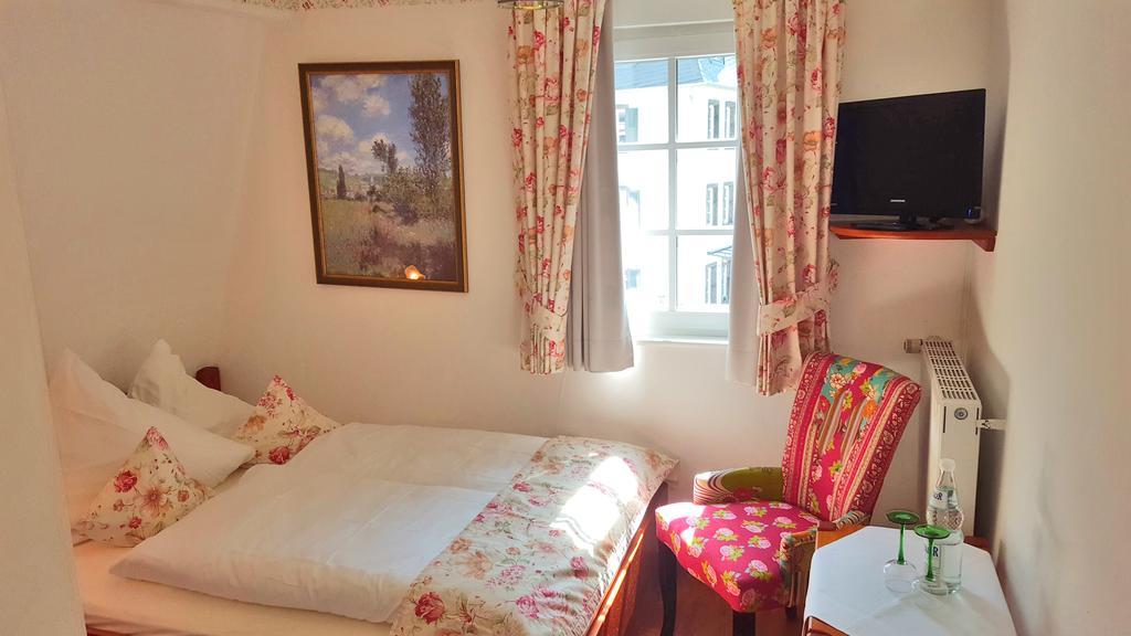 Altes Zollhaus Bed & Breakfast Beilstein  Bagian luar foto